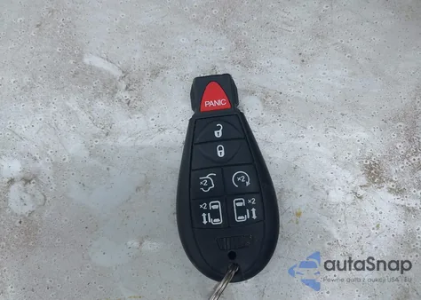 2014 Chrysler Town & Country Touring-L 30Th Anniversary из США, поврежденный, VIN 2C4RC1CG0ER239526